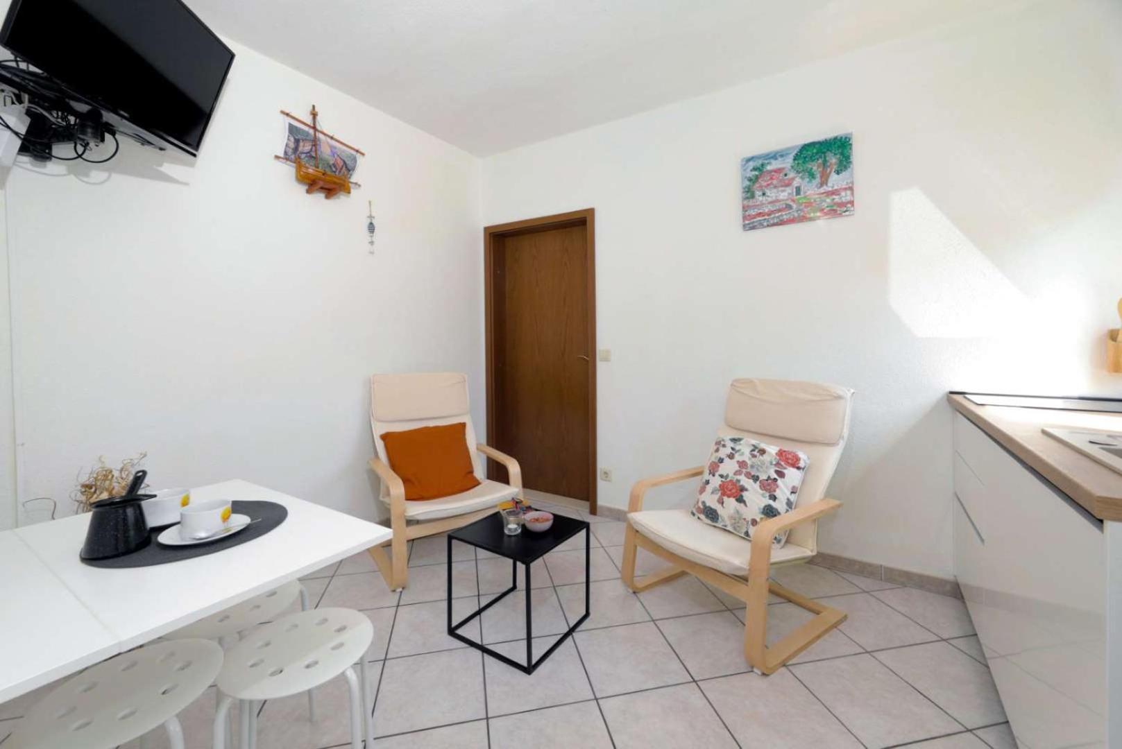 Apartments Lovric Трогир Экстерьер фото